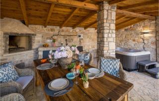 2 Bedroom Stunning Home In Puntera - 4