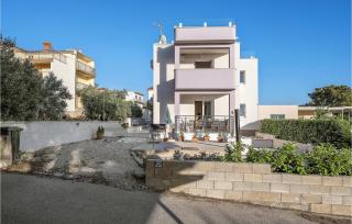 Cozy Home In Primosten With Wifi - 1