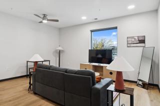 CozySuites Mass with parking lounge & roof deck #38 - Indianápolis - 8