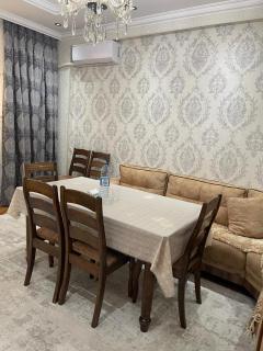 Baku, 4th microdistrict close to the Ecemi metro station, 20 January street AZ1010 - Bakoe - 2