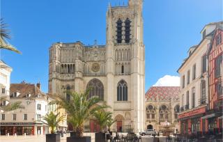 Nice Home In Étigny With Wifi - 3