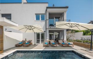 4 Bedroom Stunning Home In Nova Vas - Nova Vas - 1