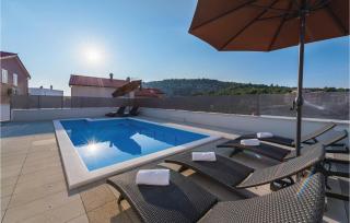 Three-Bedroom Holiday Home In Razanj - Ražanj - 8