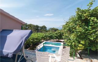 Stunning Home In Supetar With Kitchen - Supetar - 1