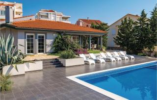 Amazing Home In Novalja With Wifi - Novalja - 1