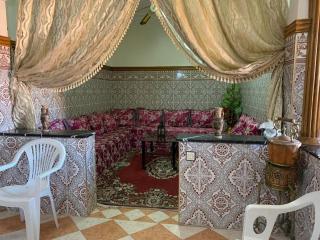 Apparemment Aglmous - 9