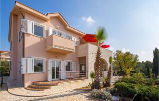 Awesome Apartment In Barbat-Rab - 4