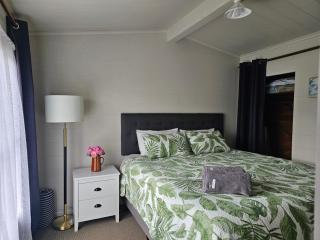 Cosy Lockwood Cottage in Town - 3