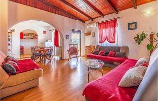 Gorgeous Apartment In Pula With Kitchen - Pula - 9