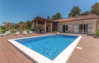 3 Bedroom Gorgeous Home In Jadrtovac - Jadrtovac - 2