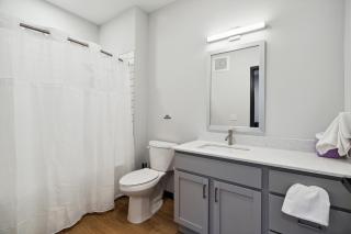 CozySuites Mass with parking lounge & roof deck #25 - 5