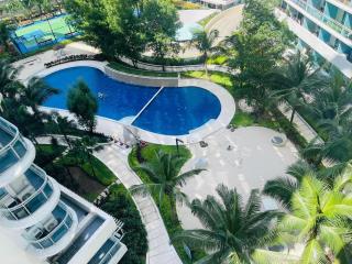 KYH STAYCATION 2BR by Azure Residences Near Airport - 9