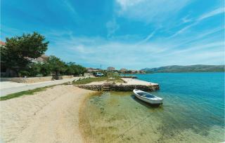 Lovely Apartment In Kustici With Wifi - 4