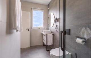 3 Bedroom Amazing Home In Valbandon - Valbandon - 2