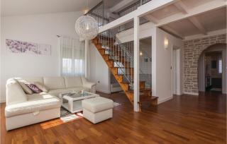 Two-Bedroom Apartment In Vir - Vir - 7