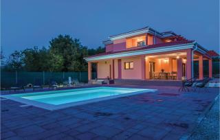 Four-Bedroom Holiday Home In Bilice - Bilice - 9