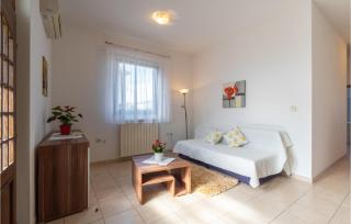 Awesome Apartment In Pula With Wifi - 3