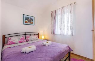 1 Bedroom Cozy Apartment In Bakarac - 6