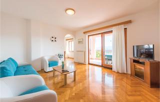 Amazing Apartment In Rabac With Kitchen - 8