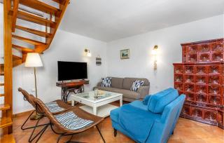 Awesome Home In Risika - 7