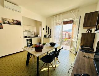 Appartamenti Giulia - Palazzo Milano - Diano Marina - 0