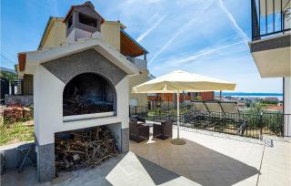 Awesome Apartment In Podstrana - 5