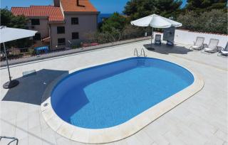Five-Bedroom Holiday Home Primosten With Sea View 06 - Primošten - 4