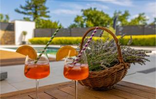 Stunning Home In Crikvenica - Crikvenica - 1