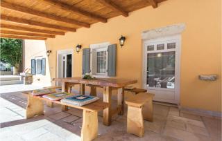 Holiday Home Kringa With A Fireplace 09 - 3