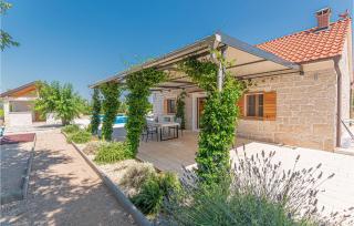 Two-Bedroom Holiday Home In Pakovo Selo - Pakovo Selo - 9