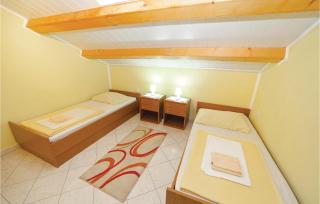 Nice Apartment In Crikvenica With Wifi - Crikvenica - 4