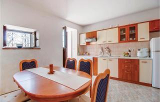 Three-Bedroom Holiday Home In Dragozetici - 7