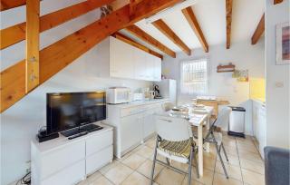 Beautiful Home In Ronce-Les-Bains - 7