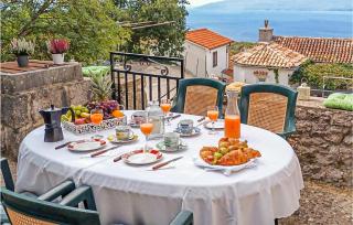 Three-Bedroom Holiday Home In Dragozetici - Dragozetići - 0