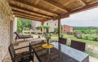 2 Bedroom Gorgeous Home In Buje - Buje - 3