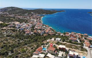 Gorgeous Home In Razanj With Wifi - Ražanj - 4