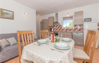 One-Bedroom Holiday Home In Bilice - Bilice - 8