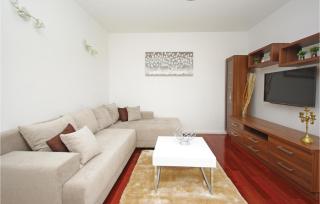 Three-Bedroom Holiday Home In Zagvozd - Zagvozd - 8