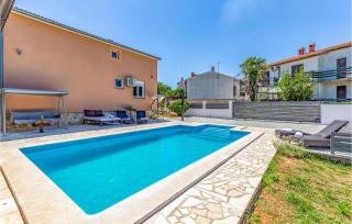 Awesome Apartment In Pula With Swimming Pool - 2