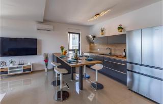 Lovely Apartment In Banjole - Banjole - 6