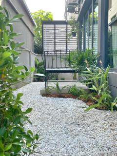 New 3BD Villa with Park,Pool&Gym near Airport - 2