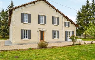 Cozy Home In Coutras With Kitchen - Coutras - 0