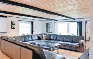 Gorgeous Home In Skjern - 9
