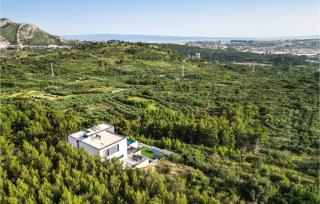 Amazing Home In Klis With Jacuzzi - Klis - 3
