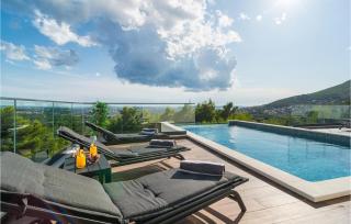 Amazing Home In Klis With Jacuzzi - Klis - 2