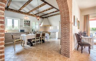 Lovely Home In Valtura - 8