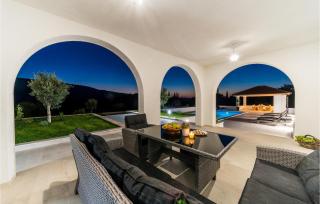 Amazing Home In Gruda With Wifi - Gruda - 3