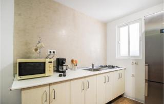 Gorgeous Apartment In Sayalonga - Sayalonga - 6