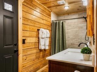 Flat roads, Mountain View, Full Gym and Tennis court - Gatlinburg - 5