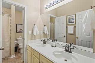 4BD Home - Backyard, Games - Toyota Stadium Nearby - Frisco - 1